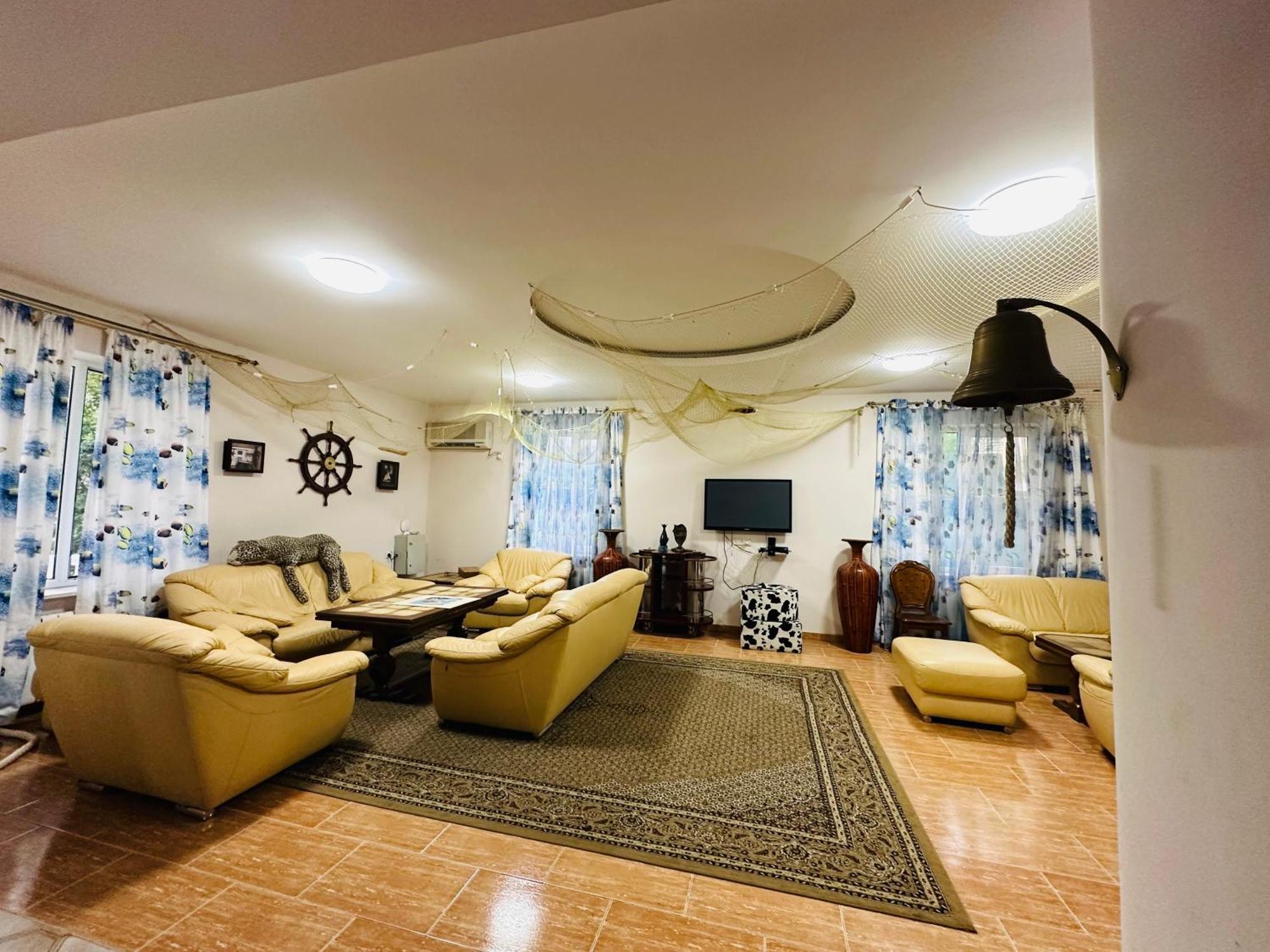 Claude Monet Beach Hotel Ureki Bagian luar foto
