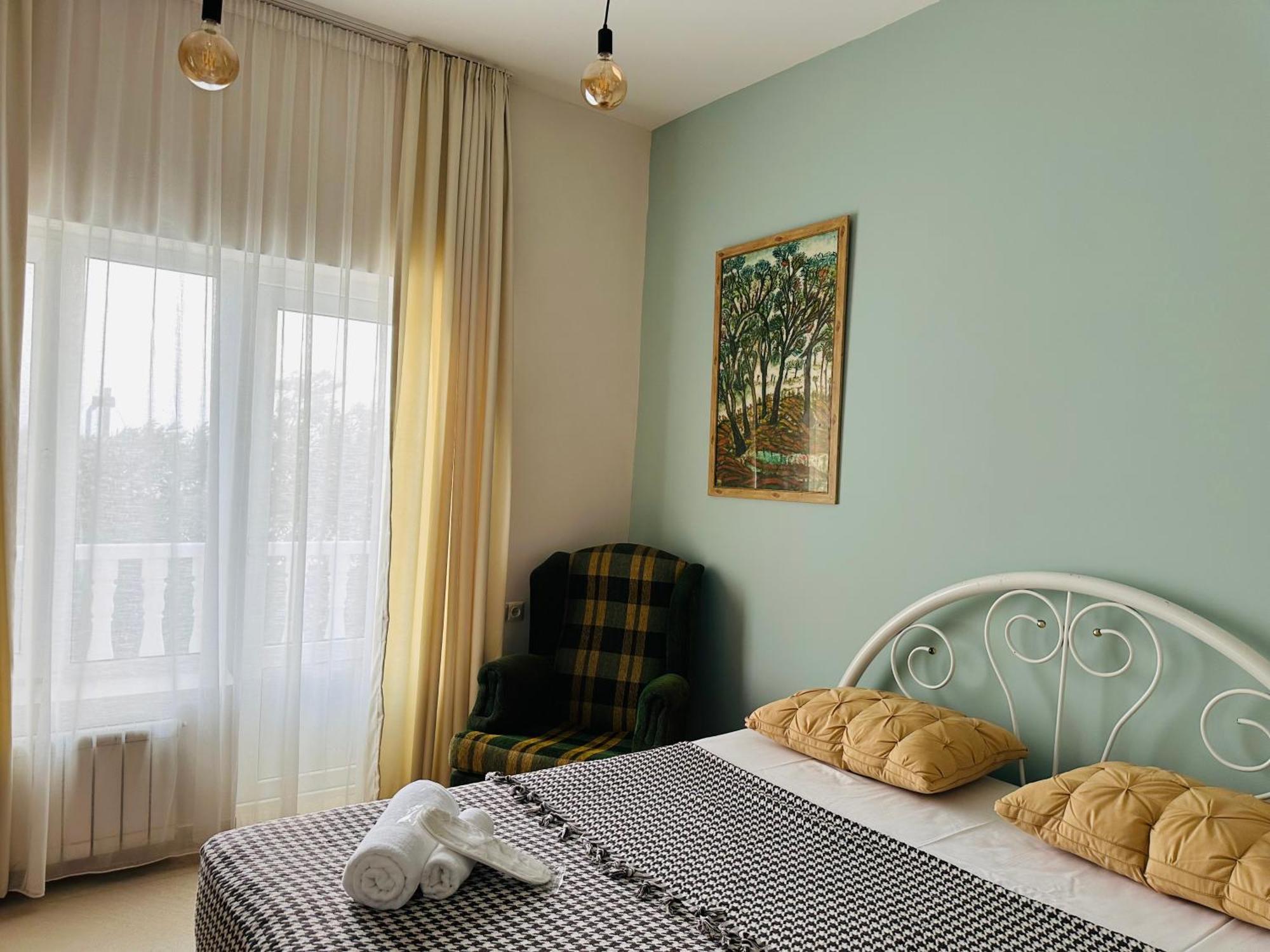 Claude Monet Beach Hotel Ureki Bagian luar foto