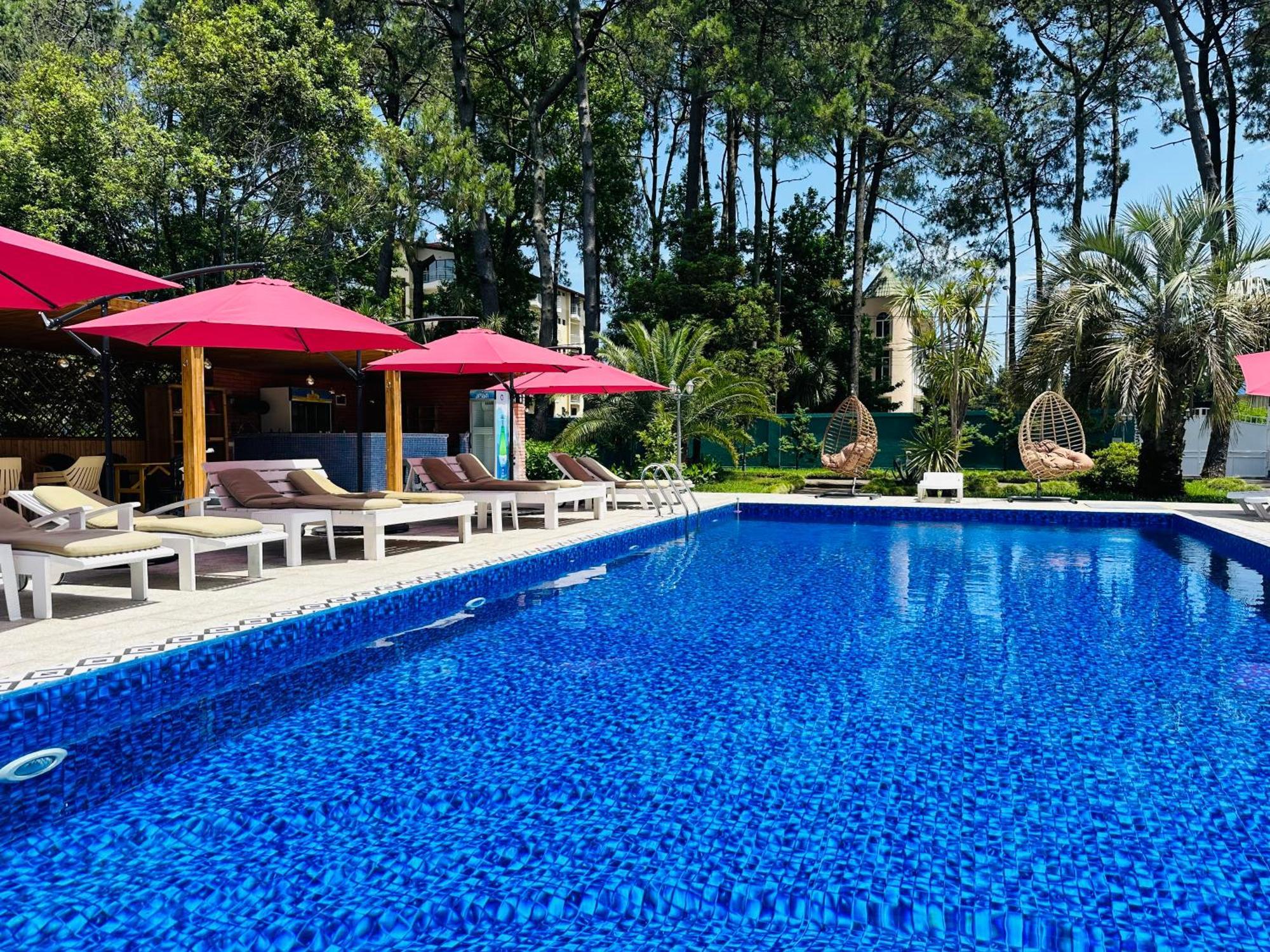 Claude Monet Beach Hotel Ureki Bagian luar foto